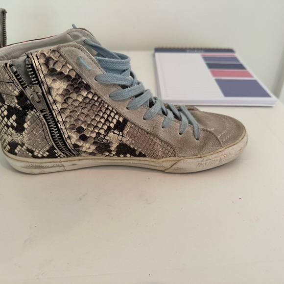 Golden Goose LIMITED EDITION perfect condition Size 37; comes with box - Picture 3 of 8
